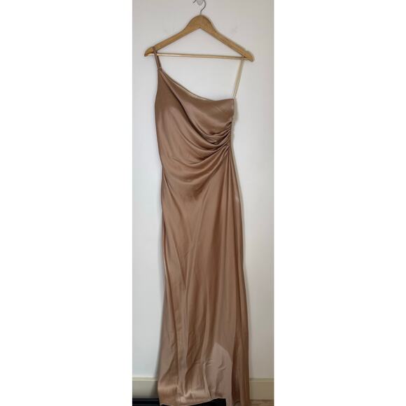 Revelry Jade Satin One Shoulder Dress in Champagne Size 8 - Picture 2 of 8